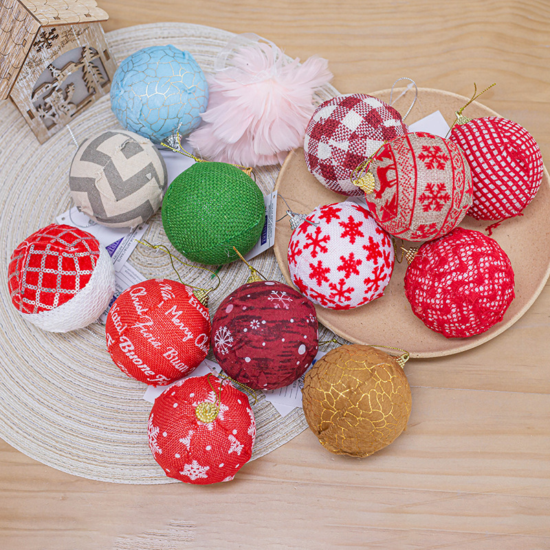 Decoración de Navidad suministros Plaid árbol de Navidad colgante tela de espuma traje de bola de Navidad 8cm en stock al por mayor