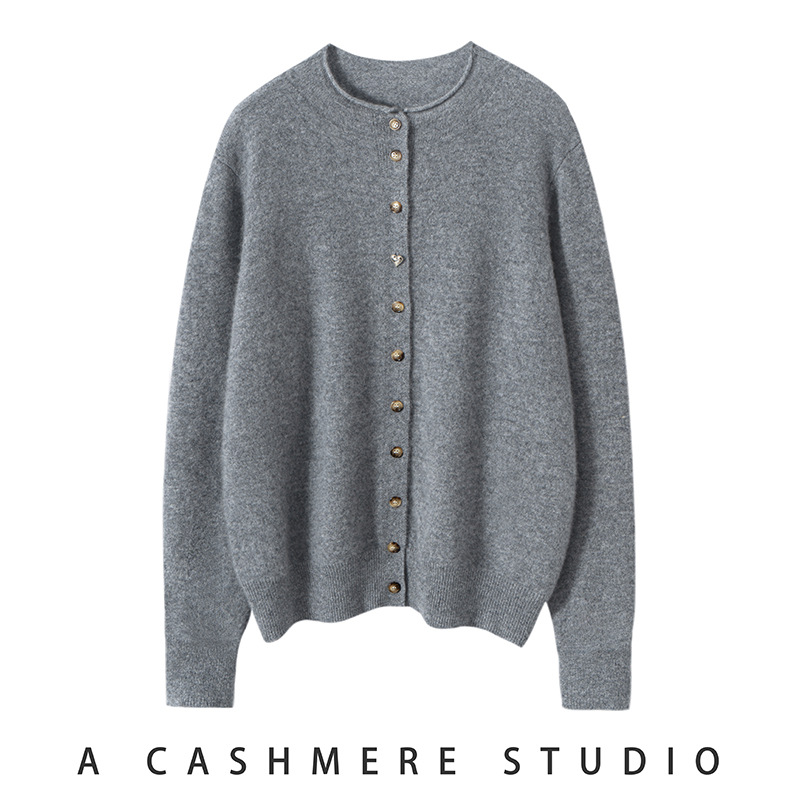 Demi-season woolen cashmere sweater