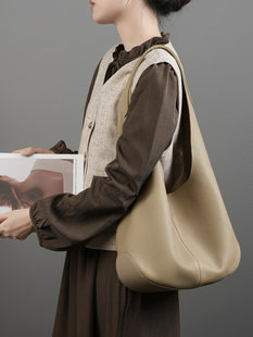 Capacious bag one shoulder, Korean style, South Korea, internet celebrity, high-end, genuine leather