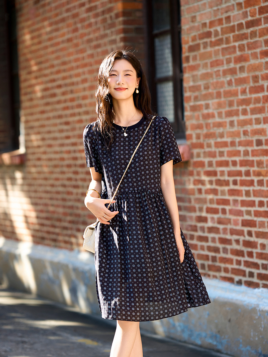 Minimalistic summer dress