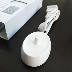 欧楽bの元の充電器は欧楽の充電器などに適応します。