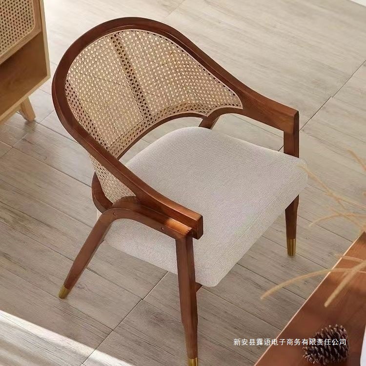 Silla de comedor de madera sólida nórdica simple silla de caña diseñador silla de ocio restaurante residencial retro silla casera individual