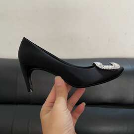 鼎板三十而已王漫妮同款绸缎高跟鞋6.5cm细跟水晶钻扣浅口单鞋女