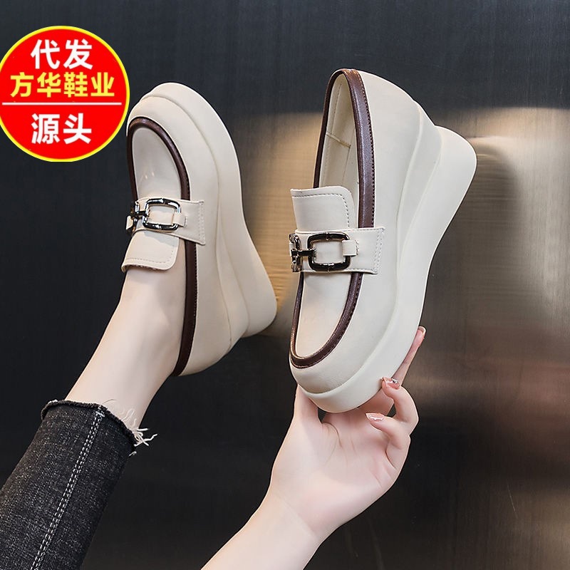 2026 verano nuevo nicho británico zapatos de cuero casuales de moda cómodos Mary Jane Colegio zapatos japoneses aumentan la altura