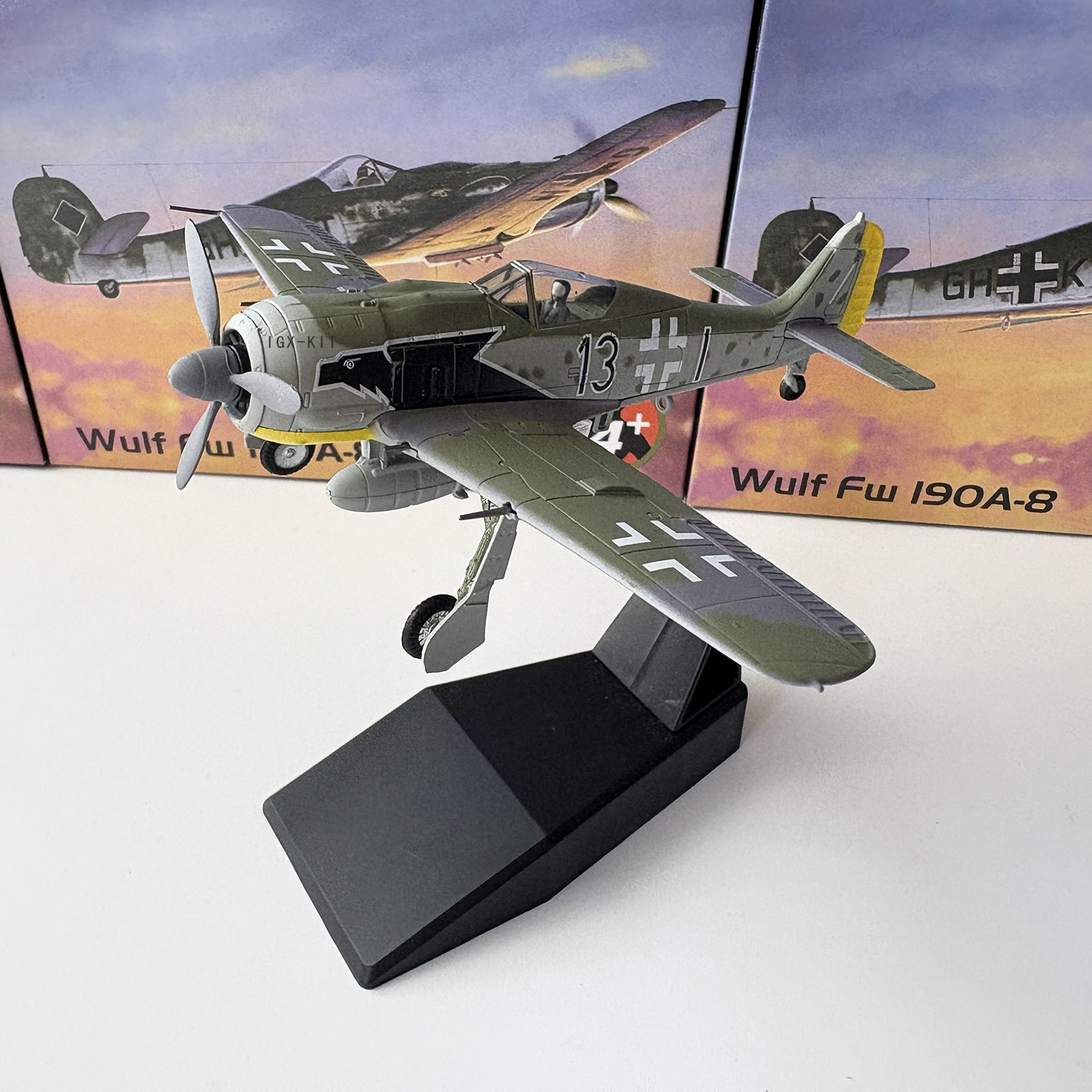 1/72 World War Ii Fw190 Butcher Bird Fighter Aircraft Air Blade Artificial Finished Aircraft Model Collection Ornaments