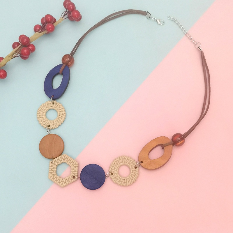 Collar de babero de chip de madera geométrico vintage hecho a mano colgante de madera collar transfronterizo nuevos accesorios al por mayor