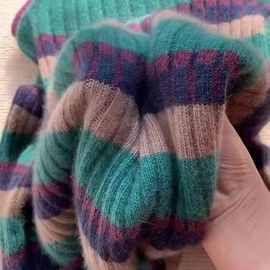 2025秋冬季新款韩版加厚彩虹条纹半高领毛衣女软糯针织打底衫外穿