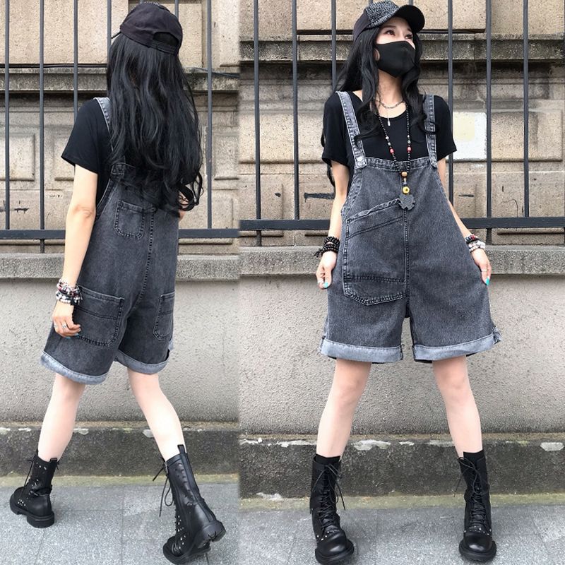 Age-reducing Denim suspender pants loose all-matching middle-aged and elderly women's casual straight shorts for moms summer New