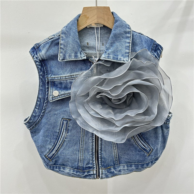 Estación europea de otoño 2024 nuevo nicho de diseño temperamento dulce malla flor empalmado jeans abrazadera chaqueta mujer