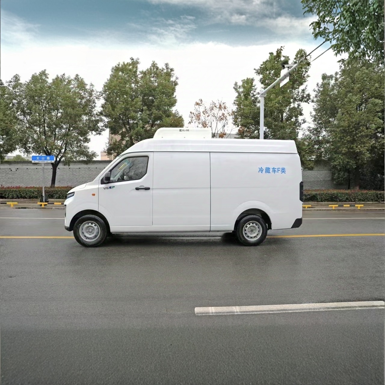 吉利远程纯电动 新能源面包冷藏车 疫苗城市运输冷链车