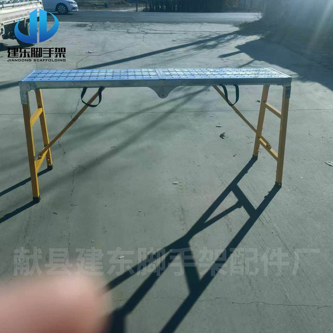 冲孔马凳加厚折叠加厚刮腻子脚手架升降平台梯子便携式折叠脚手架