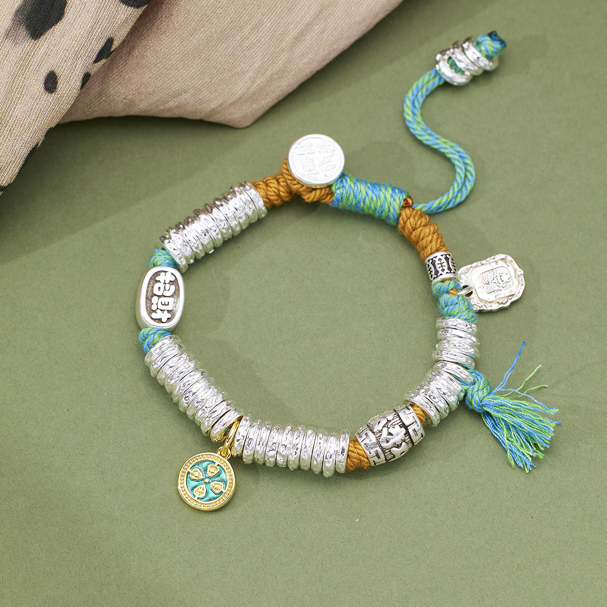 New Product to Attract Wealth and Good Fortune, Green Plate Wrapped with Joy and Good Luck, Persimmon Braided Bracelet to Attract Wealth and Treasure, Everything Goes Well, Is a Jewelry