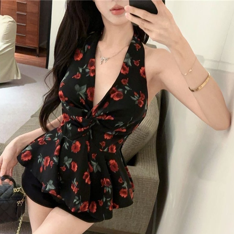 Hot Girl Sexy Red Rose Print V-Neck Backless Shirt for Women, New Summer Style, Stunning Waist-Cinching Twist Sleeveless Top Hot Girl Sexy Red Rose Print V-Neck Backless Shirt for Women, New Summer Style, Stunning Waist-Cinching Twist Sleeveless Top