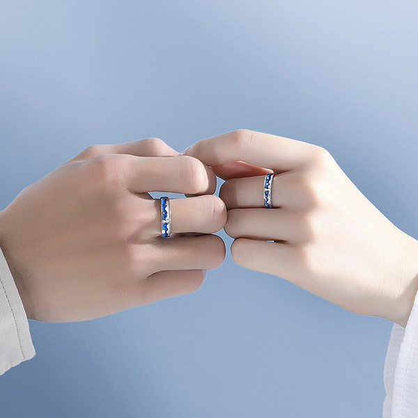Small design adjustable ring for men and women