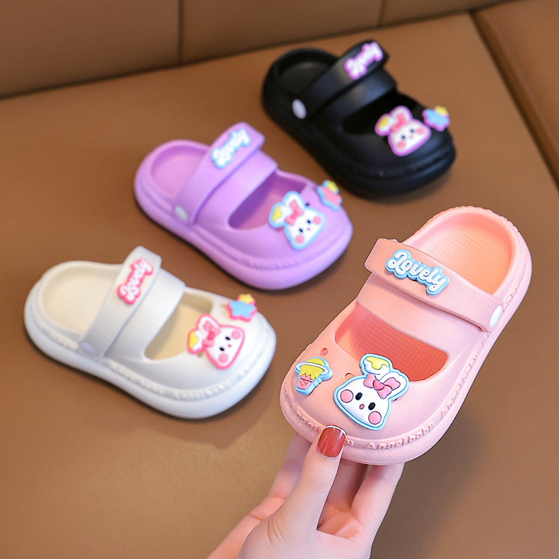 Niñas nuevos bonitos zapatos de agujero EVA dibujos animados de verano doble uso zapatos de agujero suaves zapatillas de moda ligeras para niñas