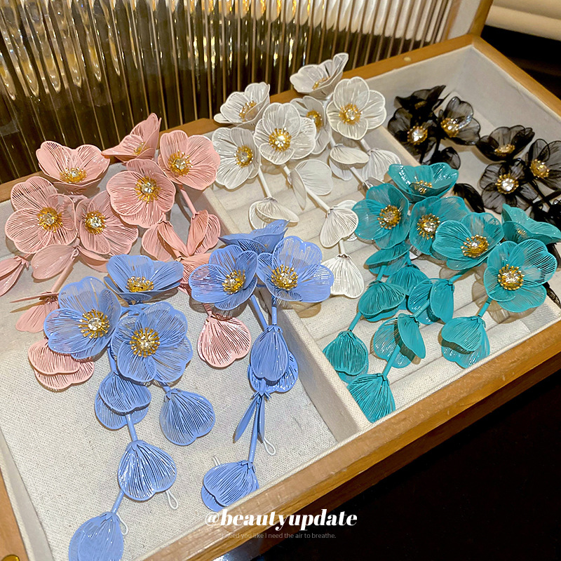 Pendientes de borla de pétalo de flor de circón de aguja de acero Pendientes exagerados de temperamento fresco y dulce Pendientes de estilo de vacaciones de moda