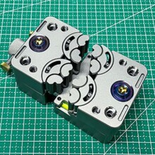 手工一寸迷你304不锈钢小台钳带砧台手作工具手表维修摆件铁砧子