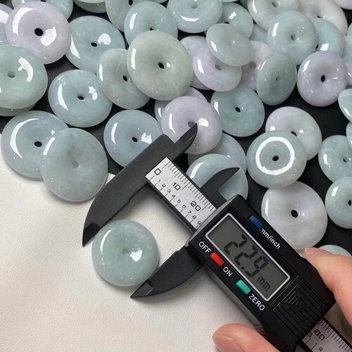 Jade safety buckle wholesale A goods couple pendant pendant necklace jade natural pendant crafts jade jade pendant