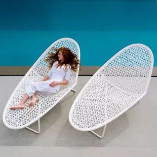 Outdoor Lounger Courtyard Swimming Pool Rattan Lazy Bed Designer Sunshine Room Beach Bed Balcony Garden Leisure Lounger