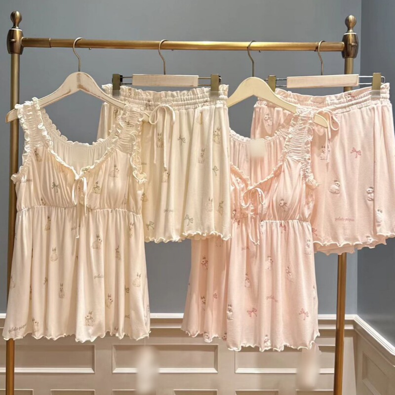 Gp Pajamas Without Labels, Soft and Fluffy, with Ice Cream, Butterflies, and Rabbits Printed All Over, Cute Vest and Shorts, Women's Home Wear Pajamas Gp Pajamas Without Labels, Soft and Fluffy, with Ice Cream, Butterflies, and Rabbits Printed All Over, Cute Vest and Shorts, Women's Home Wear Pajamas