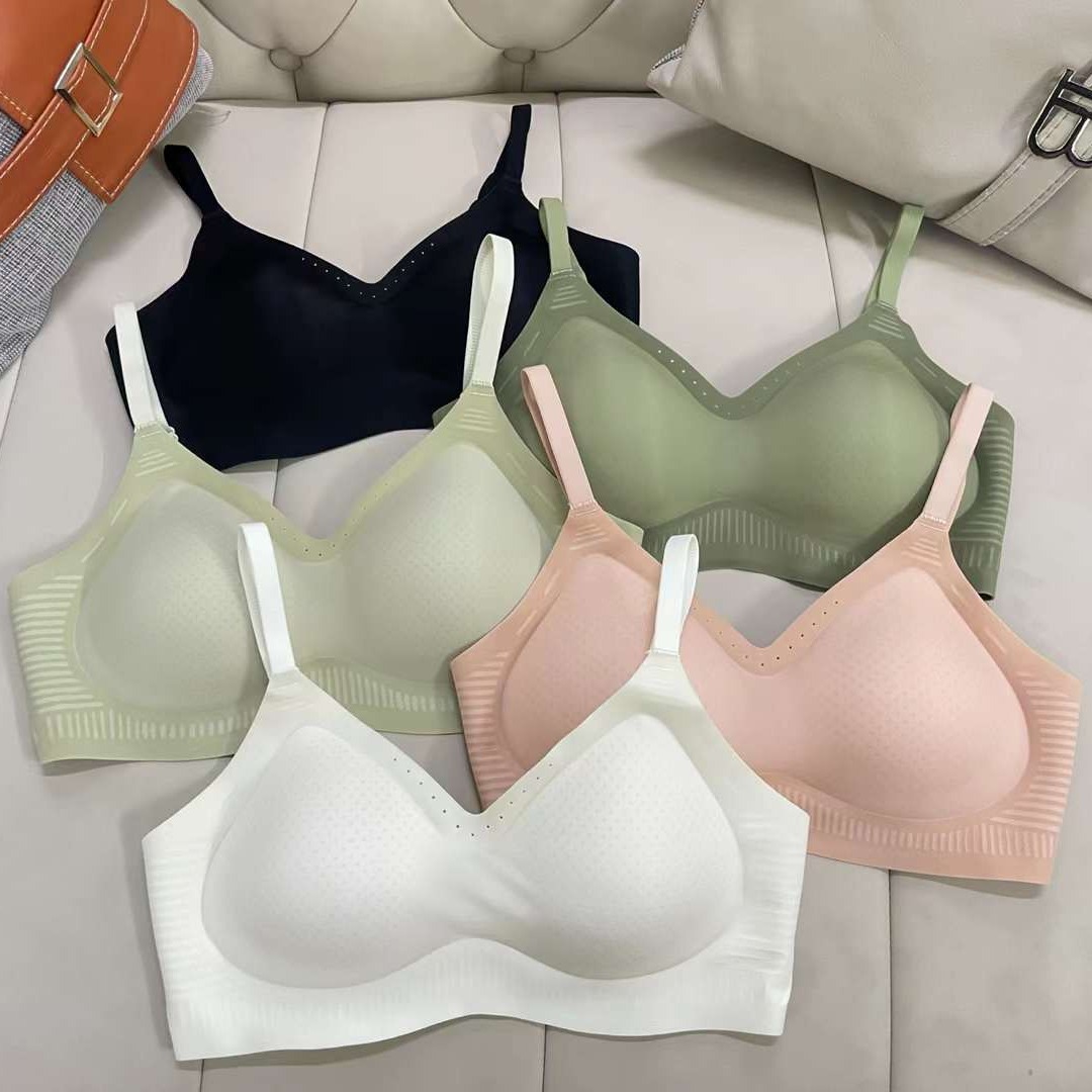 Nuevo estilo de verano brillante sin marcas cómodas ropa interior brillante sexy desnudo sujetador contra el pecho contra la caída del sujetador