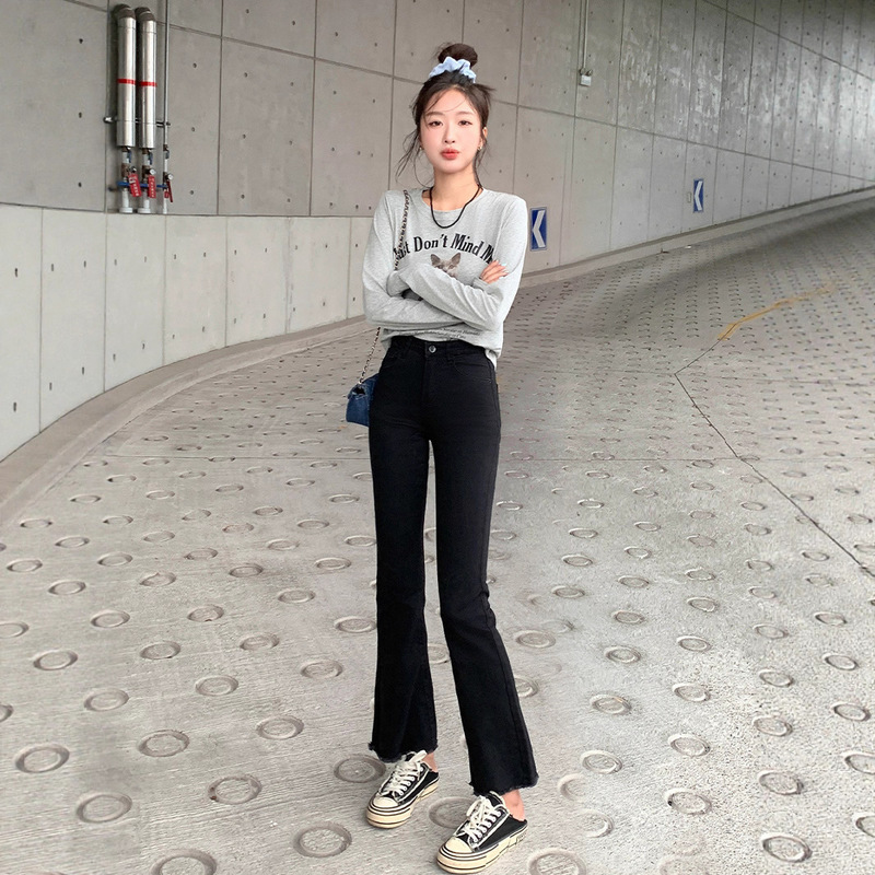 Versatile Black Flared Jeans for Women, 2025 Summer Style, High-Waisted, Petite Size, Slim-Fit, Flattering Long Pants Versatile Black Flared Jeans for Women, 2025 Summer Style, High-Waisted, Petite Size, Slim-Fit, Flattering Long Pants