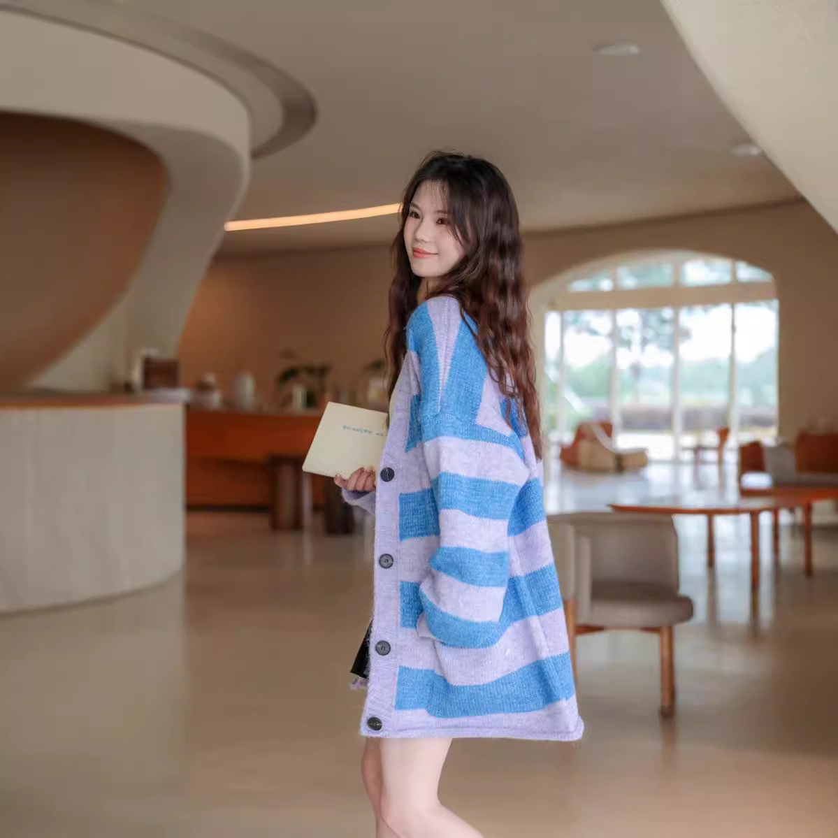 24 invierno Puyuan relajado ocio gradiente de color contrastante rayas suaves glutinosas suéter suelto Cardigan mujeres
