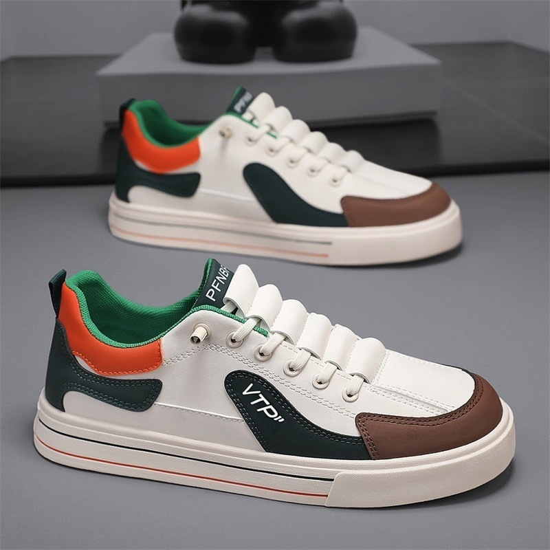 Nuevos zapatos de skate para hombres juveniles de verano 2025 zapatos de skate de hombre ligeros diarios deportivos ociosos versátiles