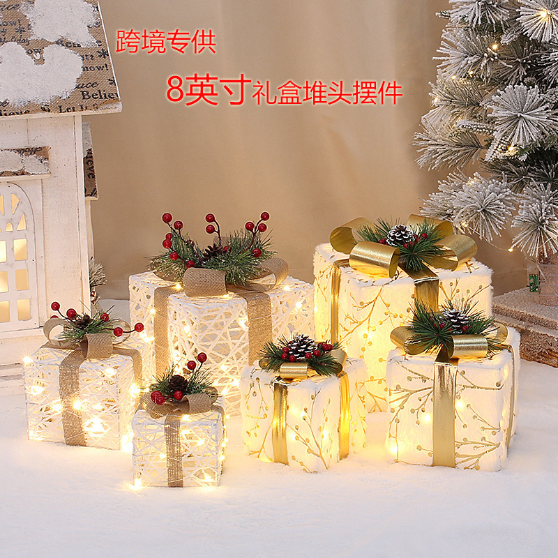 クリスマスゴールデンレッドライト高級ギフトボックスセット 8inch ライト付きウィンドウ装飾小道具と装飾品の組み合わせ|undefined