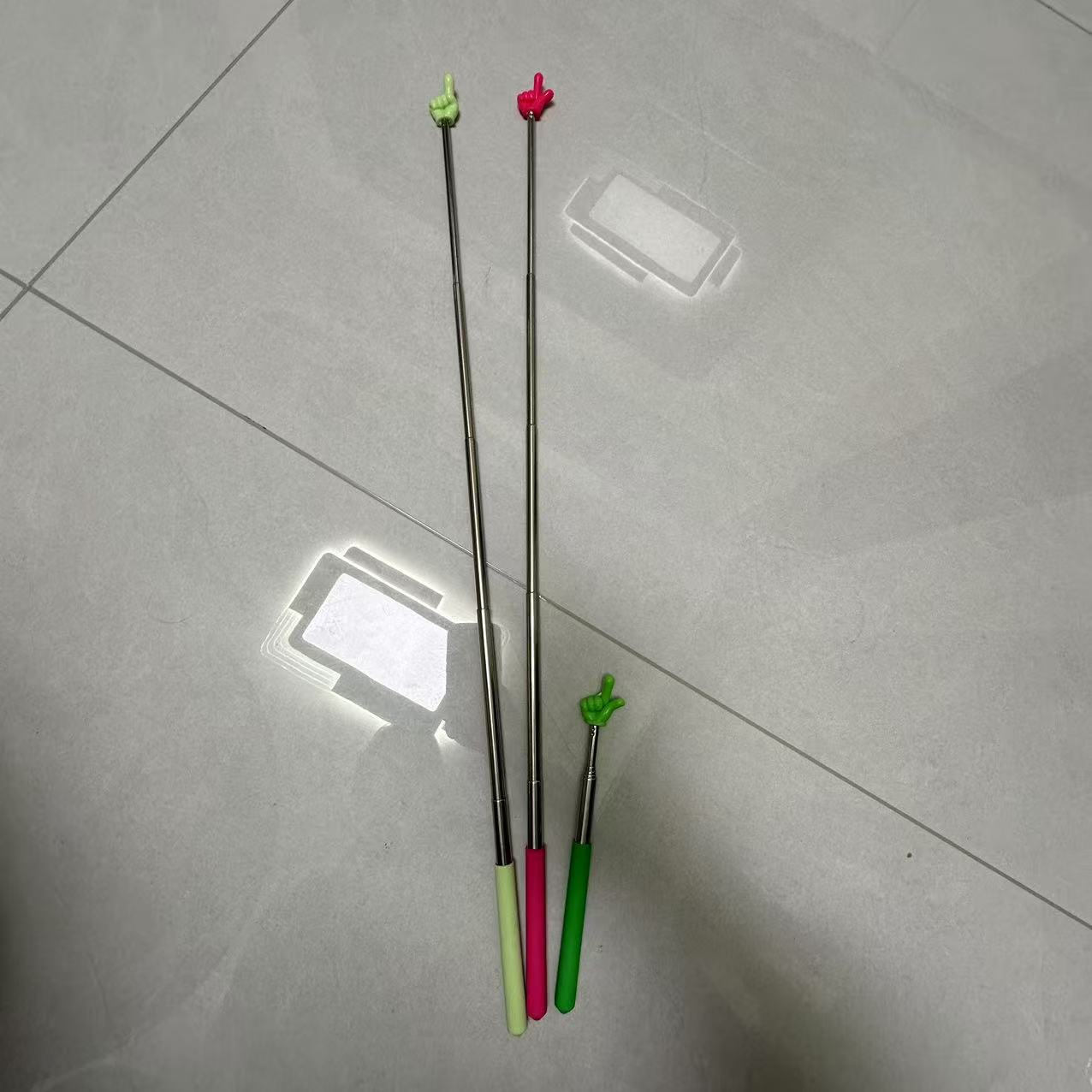 伸縮指の読書棒は指を読んで伸縮して棒を読んで教鞭の指棒の教師用の教育棒を読みます。