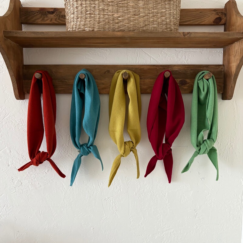 British Original 100% Wool Pure Color Triangle Scarf Autumn and Winter New Versatile Simple Small Shawl Fashionable Turban