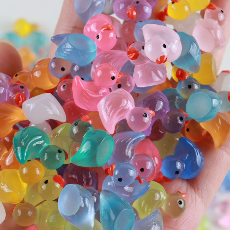 Luminous mini cartoon three-dimensional duckling resin food play car diy luminous ornaments toy accessories wholesale