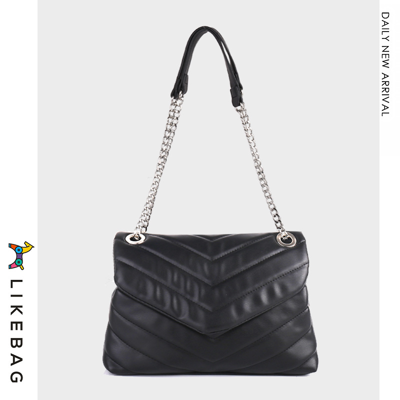Negro (cadena de plata)