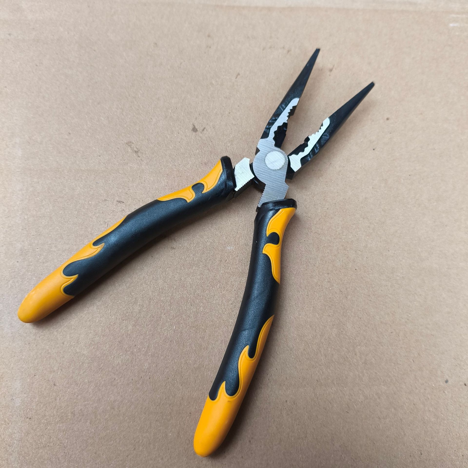 老虎钳电工专用尖嘴钳子工具套装工业级省力剪钢丝钳手虎口