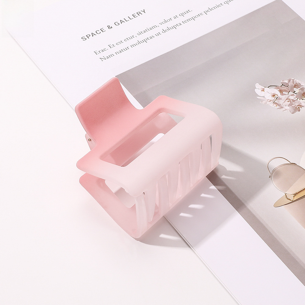 Qiyue határokon átnyúló színátmenetes hajtű matt fogócsat édes női cápacsat hajcsat hajkiegészítők nagykereskedelemben_voghion.com