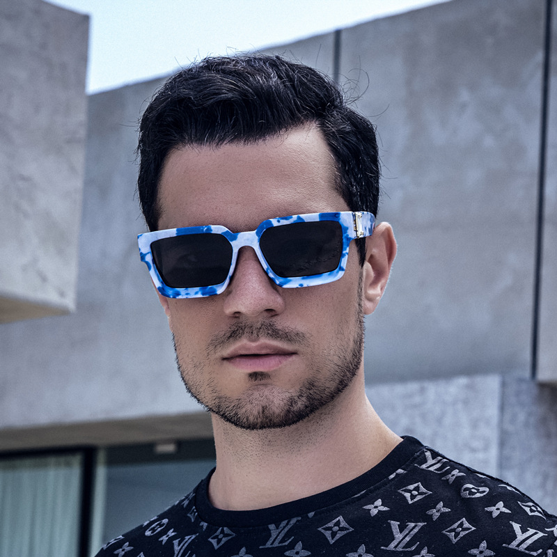 86229 Sonne mit kleinem Rahmen, weibliche Internet-Berühmtheit, kleine Größe, Millionär, Sonne im gleichen Stil, männlich im Trend_voghion.com
