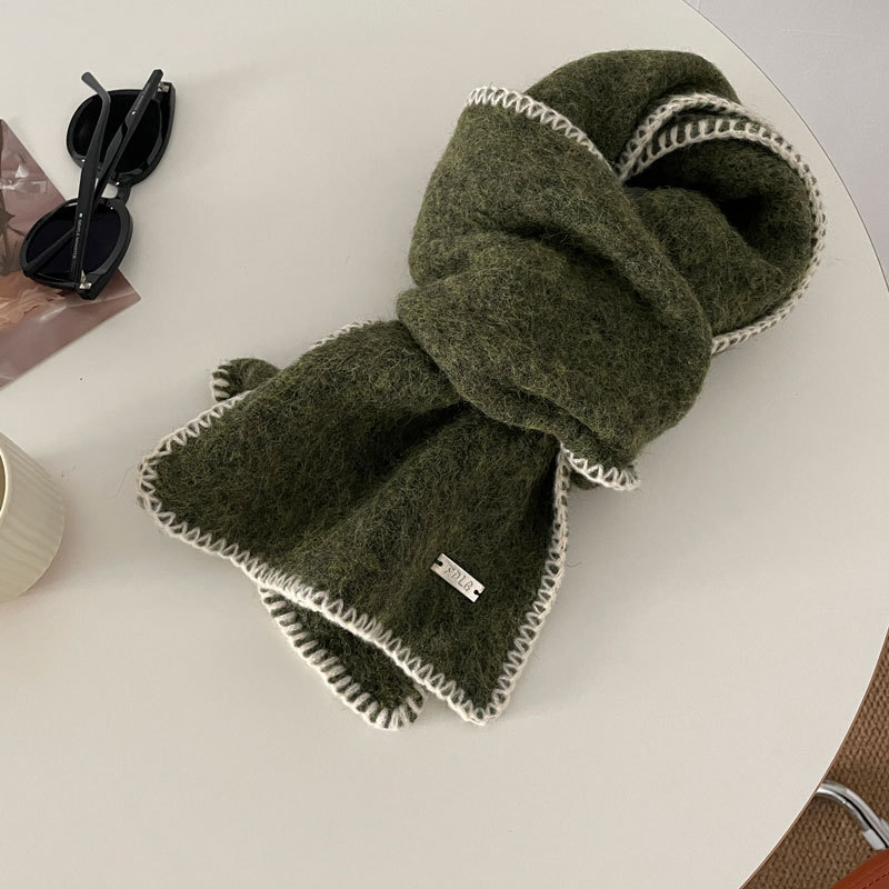 Sciarpa piccola profumata in stile autunno-inverno con bordo a contrasto verde menta, morbida e adatta alla pelle, di alta qualità e versatile_voghion.com