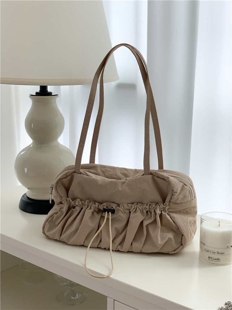 Pleated high-end underarm niche commuting tote shoulder feminine temperament, new high-capacity nylon bag, female_voghion.com
