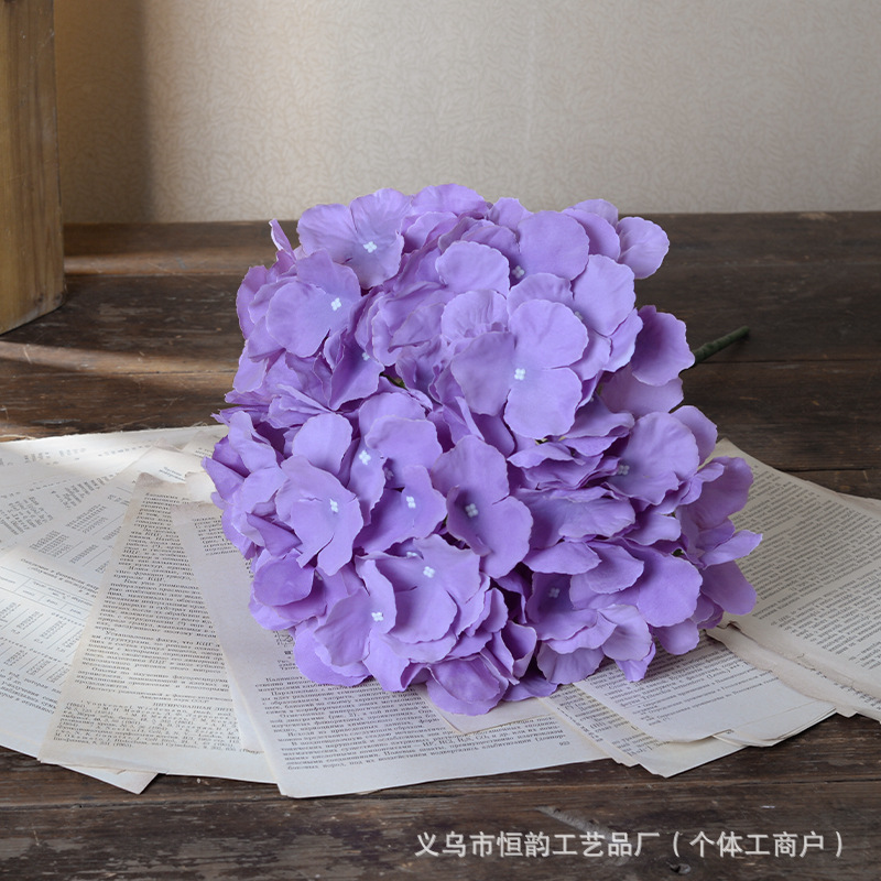 보라