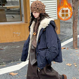 女童冬季外套加绒加厚连帽派克服2025新款女大童冬装宽松棉服棉衣