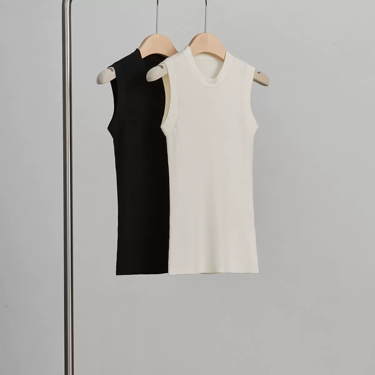 女士羊毛背心新款超细羊毛无袖针织上衣纯色百搭打底针织衫女