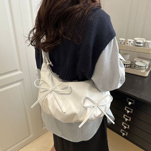 Women's Spring 2025 Large Capacity Fashion Baggy Design Crossbody Bag with Folds Commuting Dumpling Bag