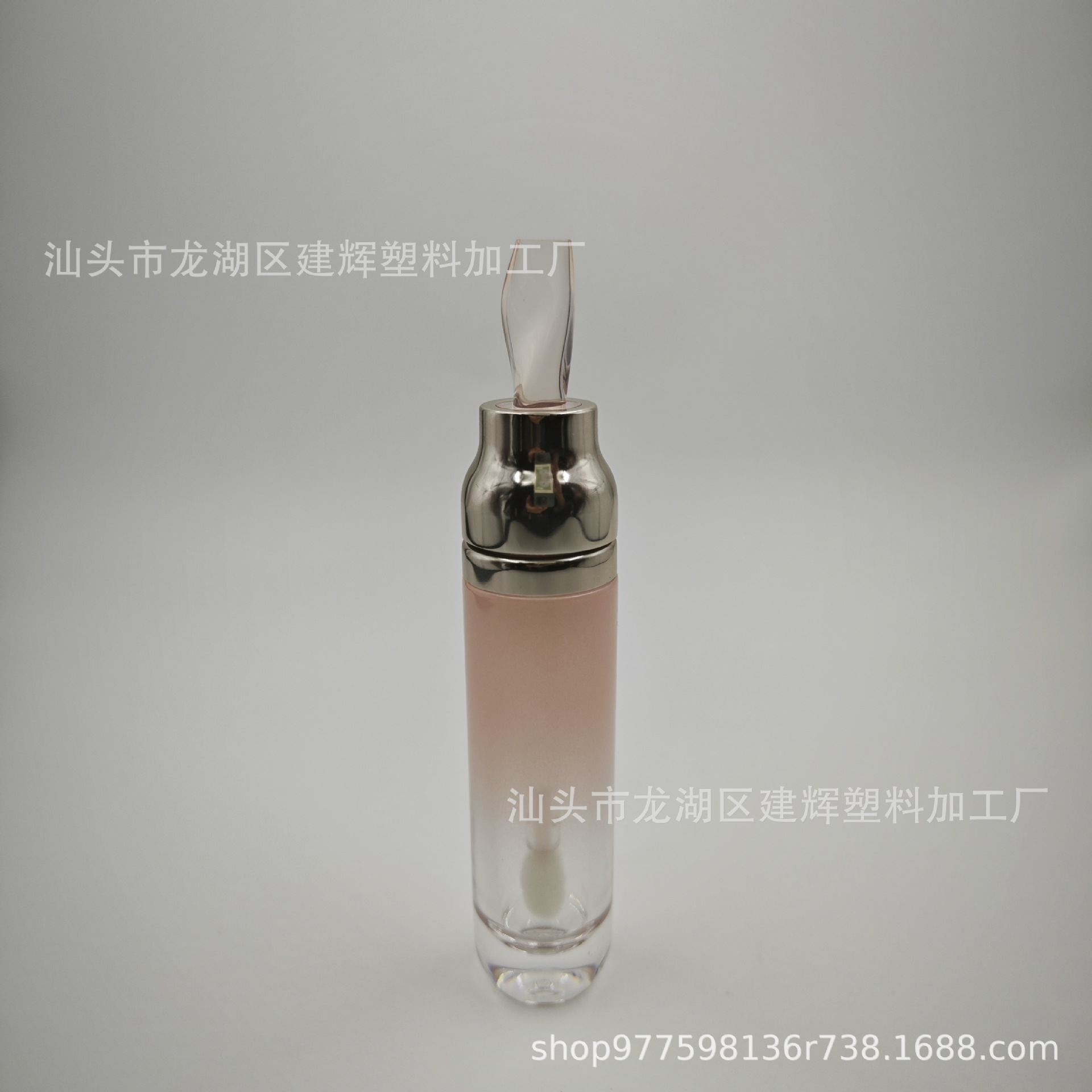 厂家直销  爆款圆管唇釉管唇彩瓶唇蜜唇油空管注塑彩妆包材