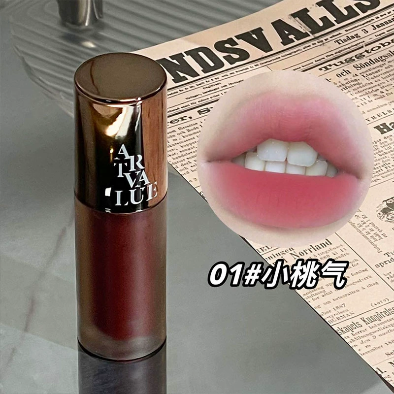 Matte metallic lipstick (Art Value), punk style, translucent shading