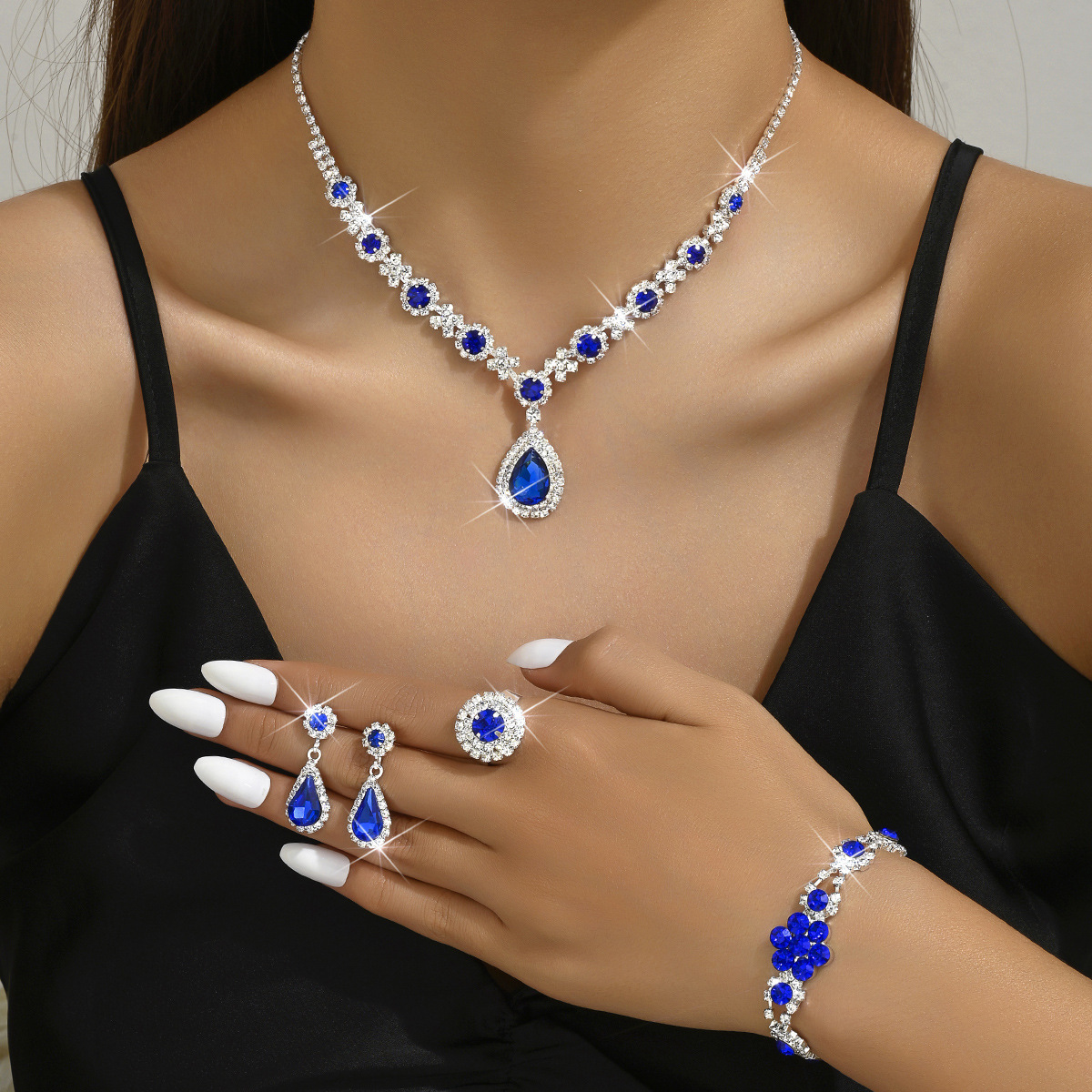 Moda Avrupa Amerika Yeni Koleksiyon Lüks Kristal Mücevher Kadın Su Damlası Kolye Küpe Bileklik Yüzük Seti