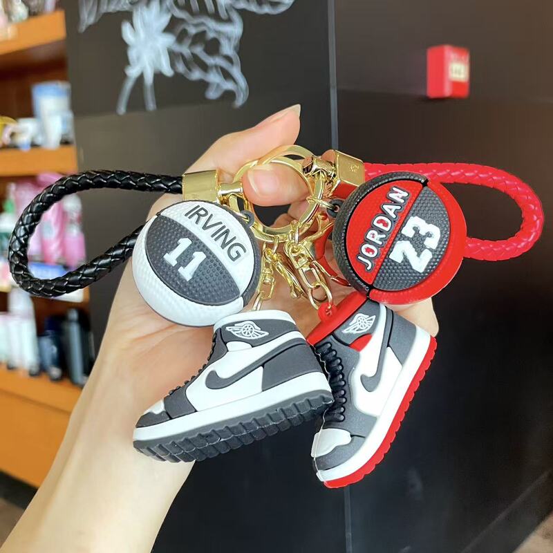 Creative Simulation Aj Sneakers Key Pendant, Trendyy and Fashionable Imitation Basketball Shoes, Practical Small Gifts, Couple School Bag Pendants