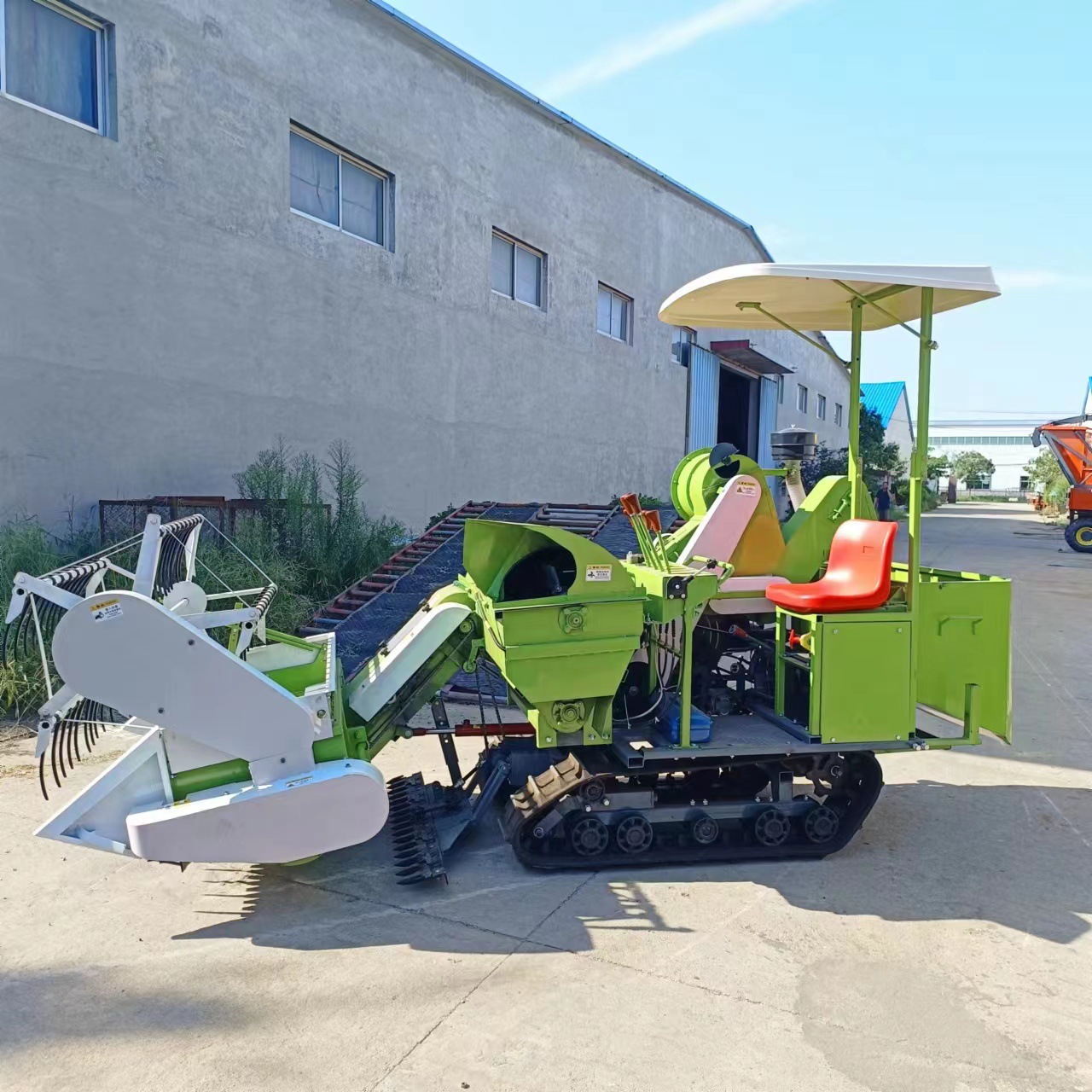 4LZ-1.0小麦联合收割机 稻谷联合收割机 黄豆收割脱粒装袋机