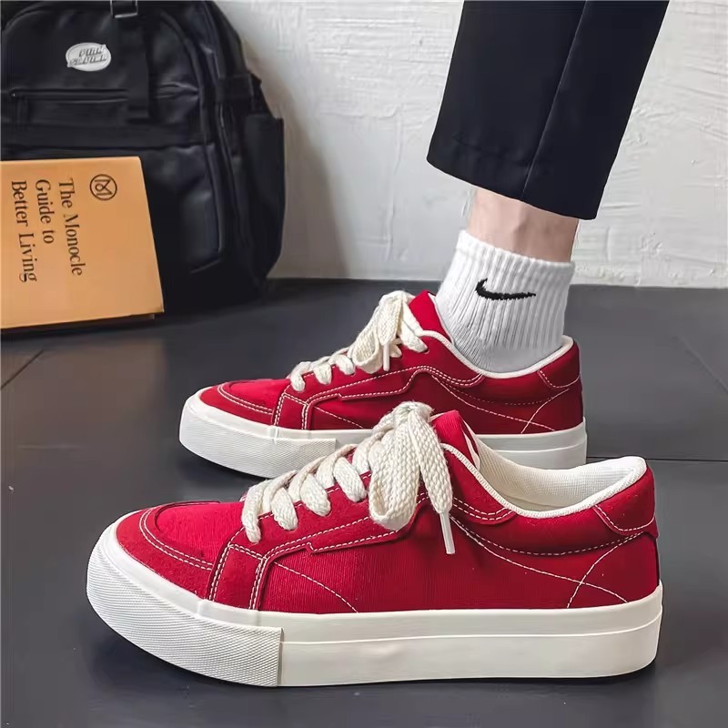 2026 nuevos zapatos de lona de pareja primavera universal para hombres y mujeres estudiantes coreanos zapatos de skate de altura baja zapatos casuales de moda plana