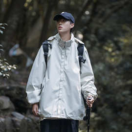 抖音冲锋衣男士春秋夏季户外夹克男三合一徒步登山外套纯简约风衣