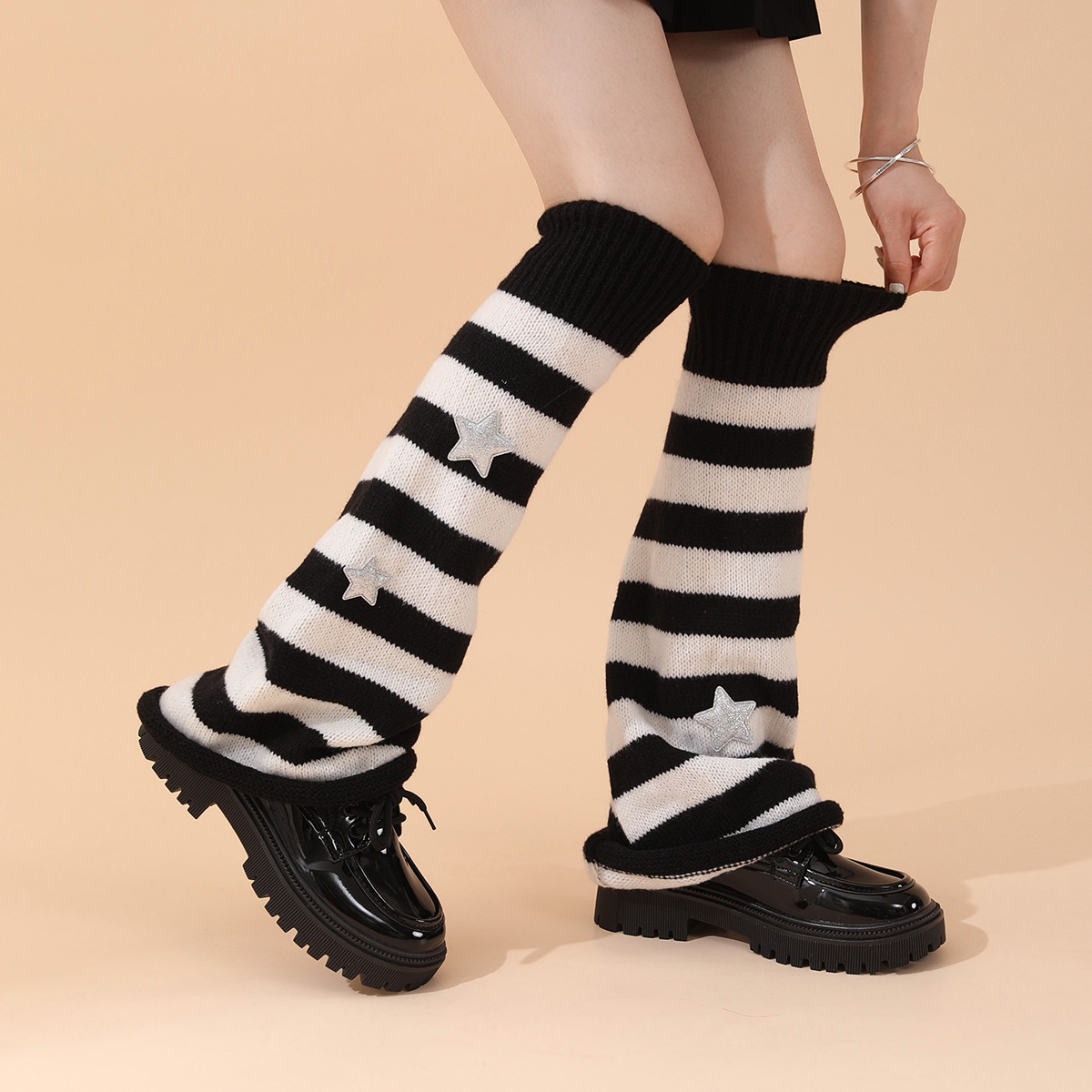 Nuevos calcetines japoneses JK de mujer calcetines largos de acrílico de becerro versión de estrella de cinco puntas chica caliente calcetines de pila de moda